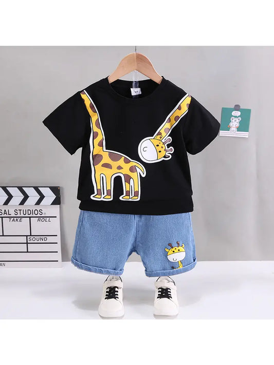 Giraffe Graphic T-shirts & Shorts Set