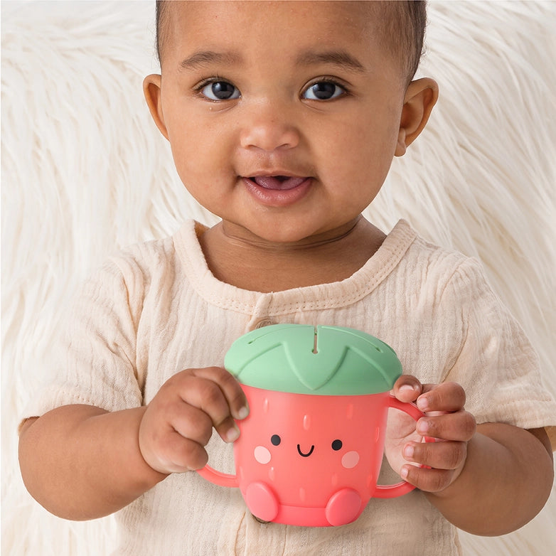 Itzy Strawberry Snack Cup